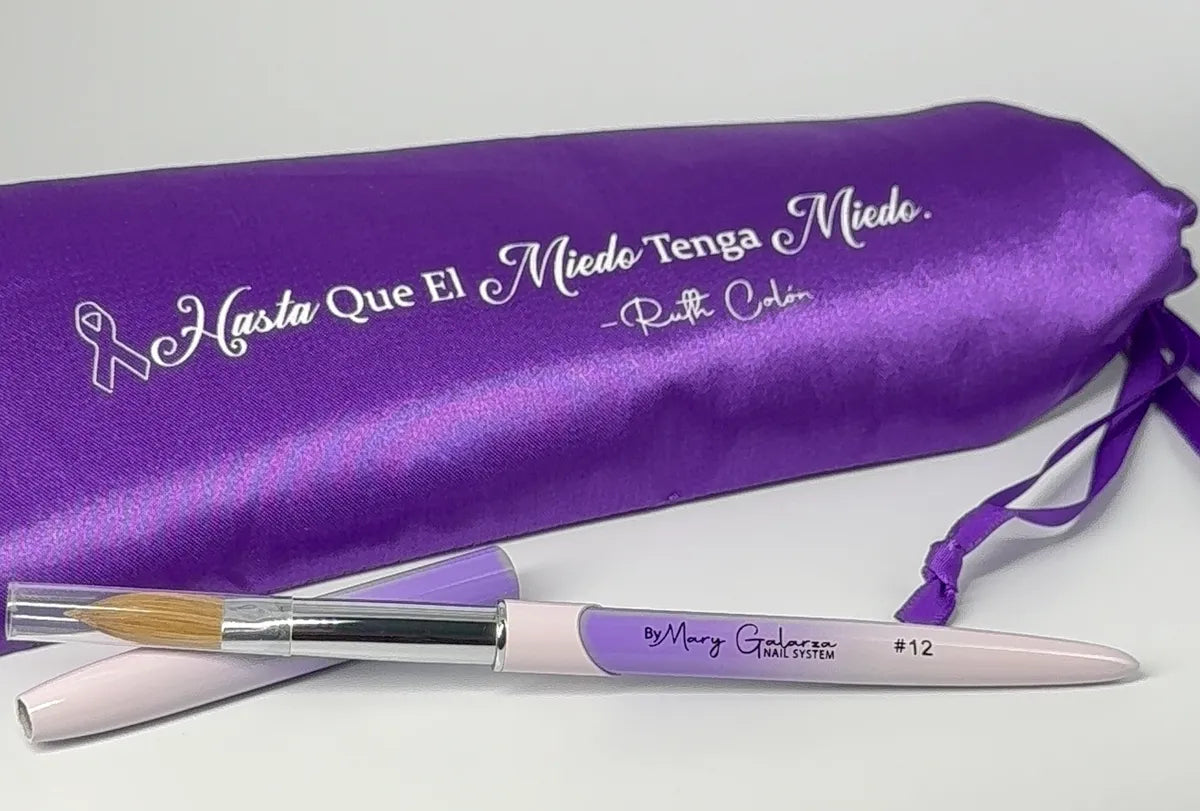 #12 NAIL BRUSH **HASTA QUE EL MIEDO TENGA MIEDO**