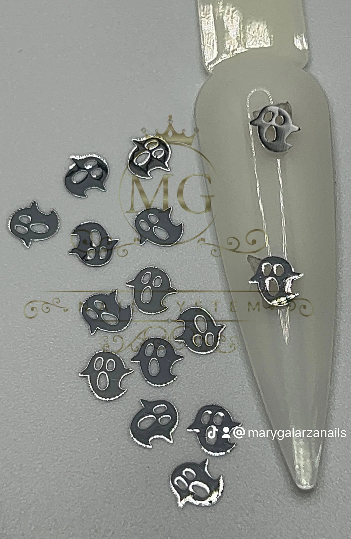 Fantasmas Metal Decor